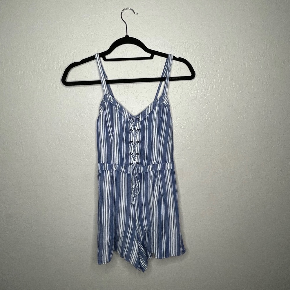 Hollister romper